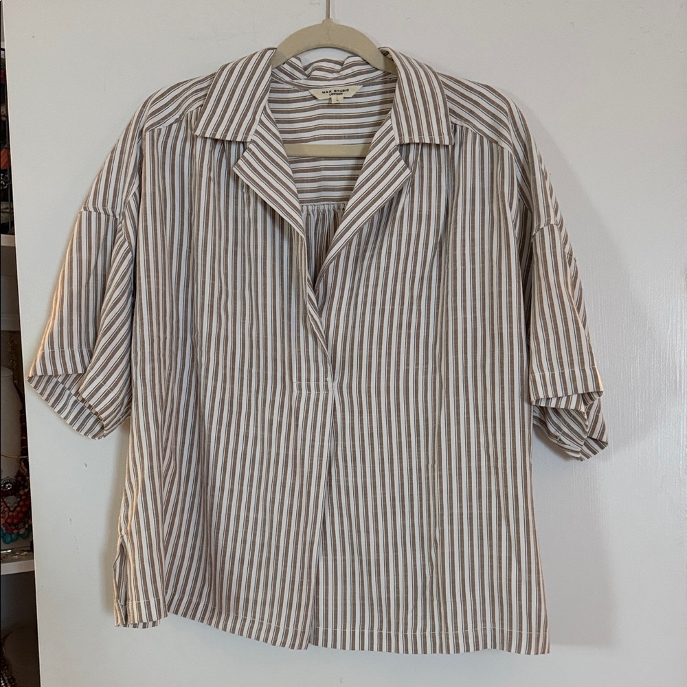 Max Studio Beige and White Vertical Stripe Short-Sleeve Button-Down Shirt